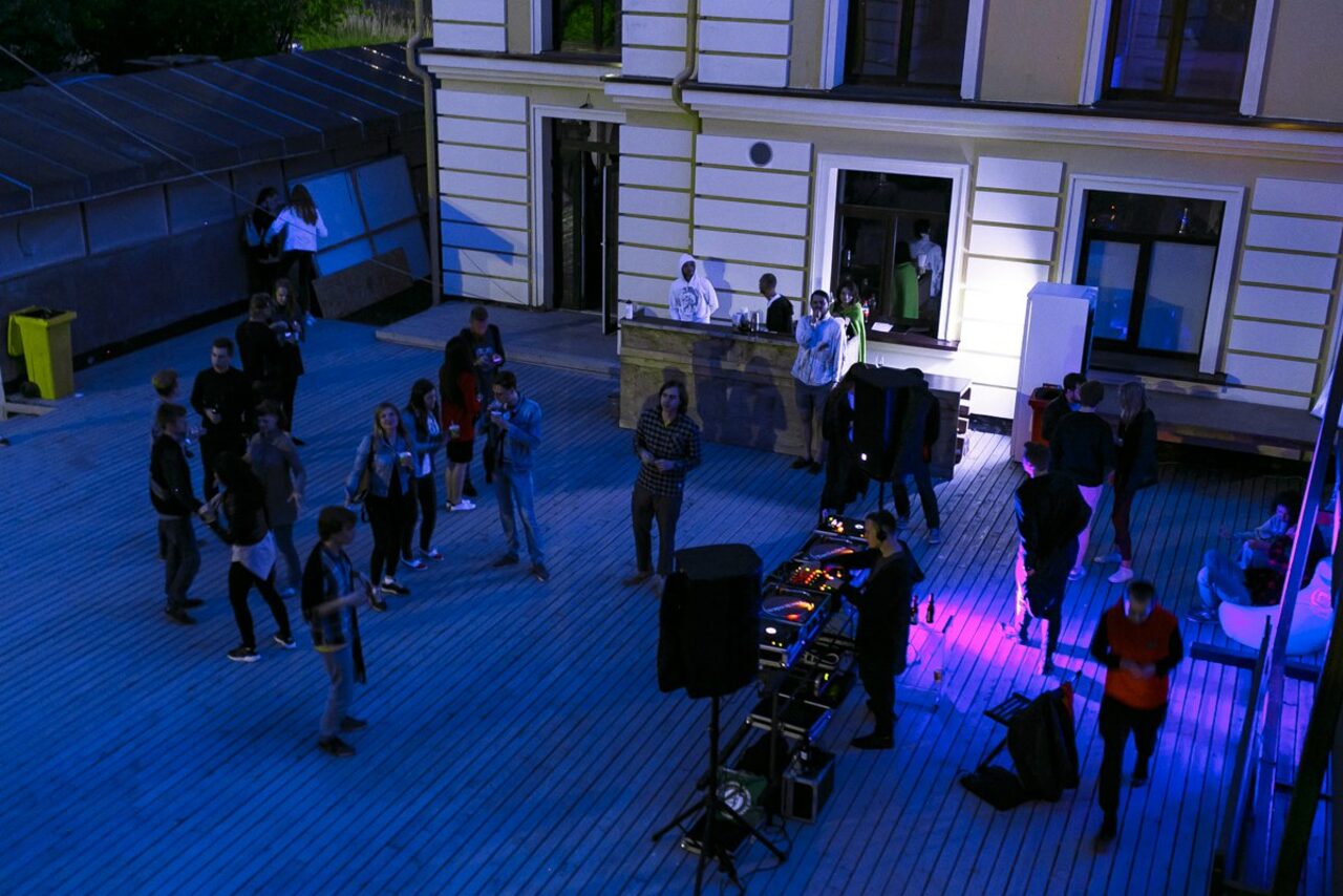 Арендовать Резиденция искусств и технологий Мансарда с балконом