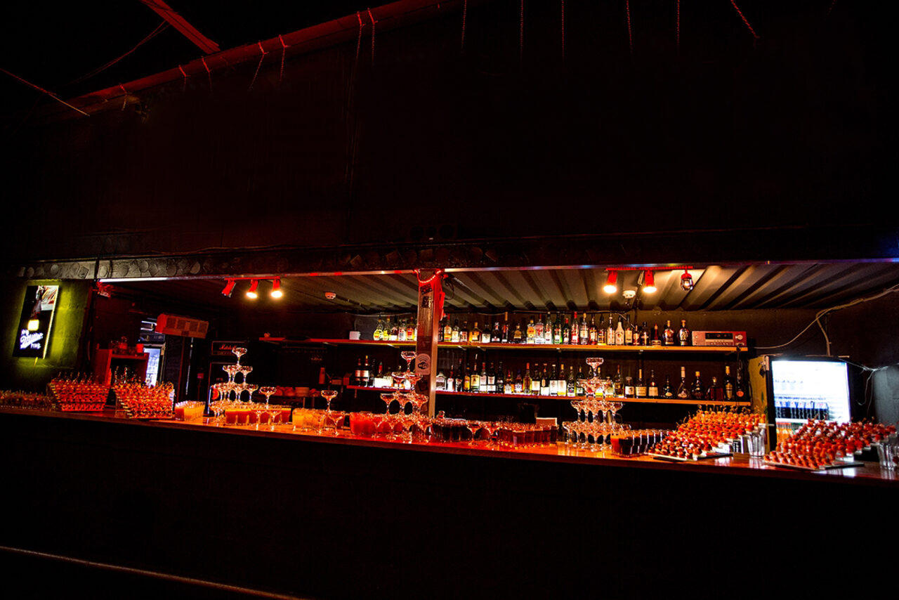 Арендовать Station Hall Двухэтажный лофт