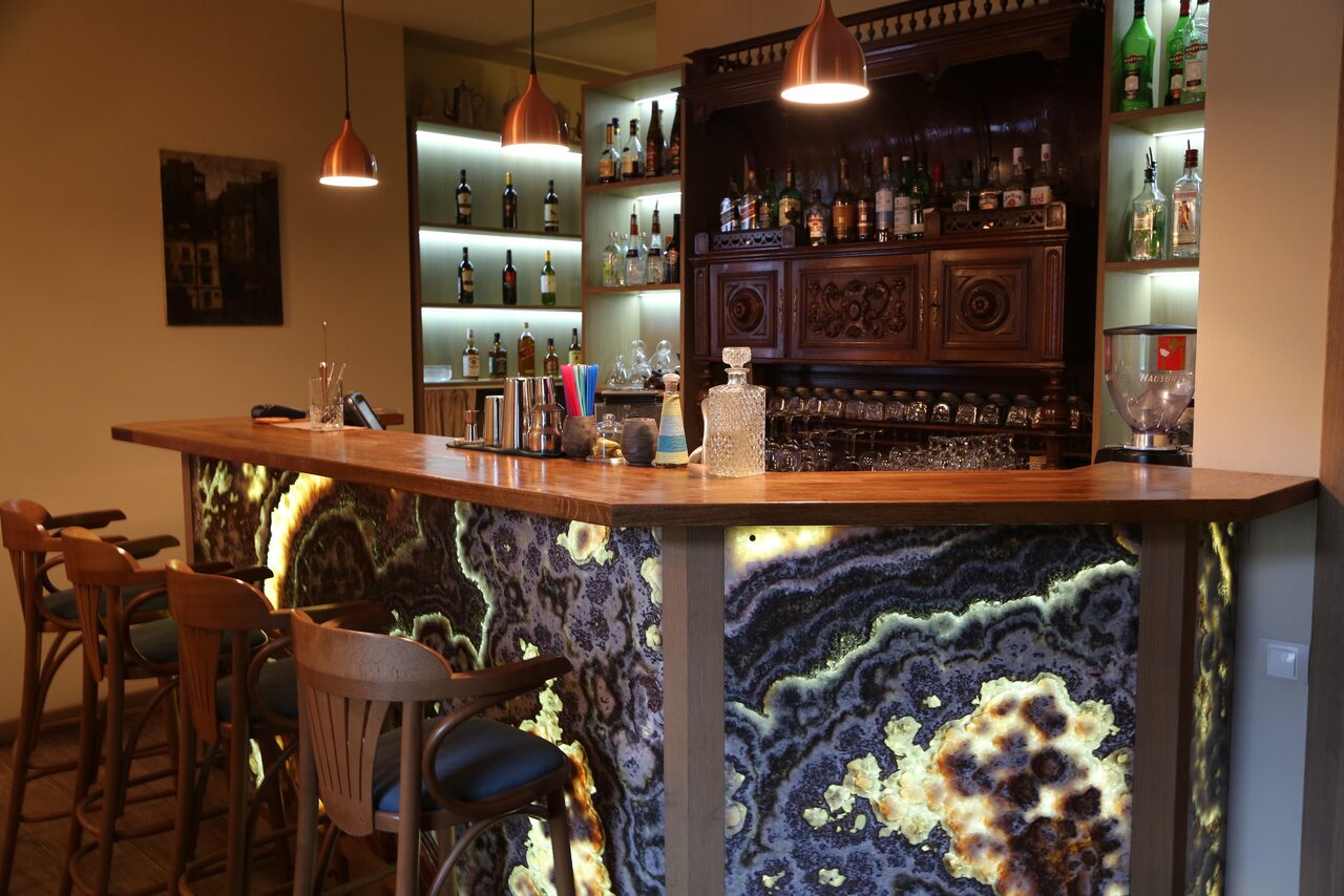 Арендовать Пространство с баром 