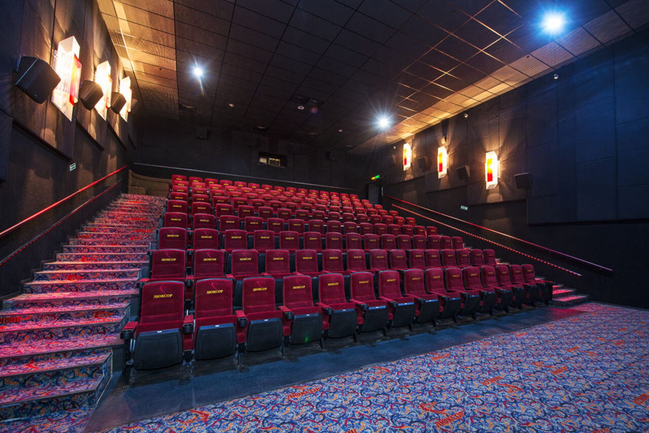 Арендовать Люксор Кинозал с оборудованием в Сергеевом-Посаде