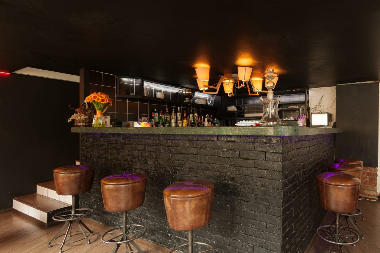 Арендовать Двухуровневое кальянное пространство