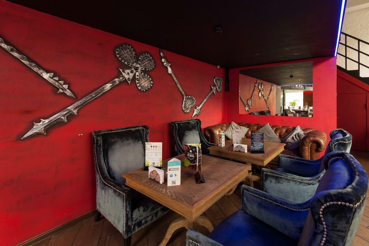 Арендовать Двухуровневое кальянное пространство