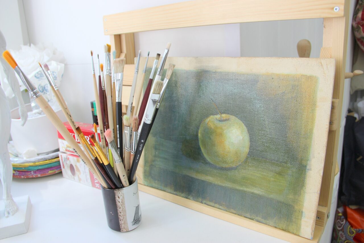 Арендовать Gerts Studio Светлая студия с мальбертами