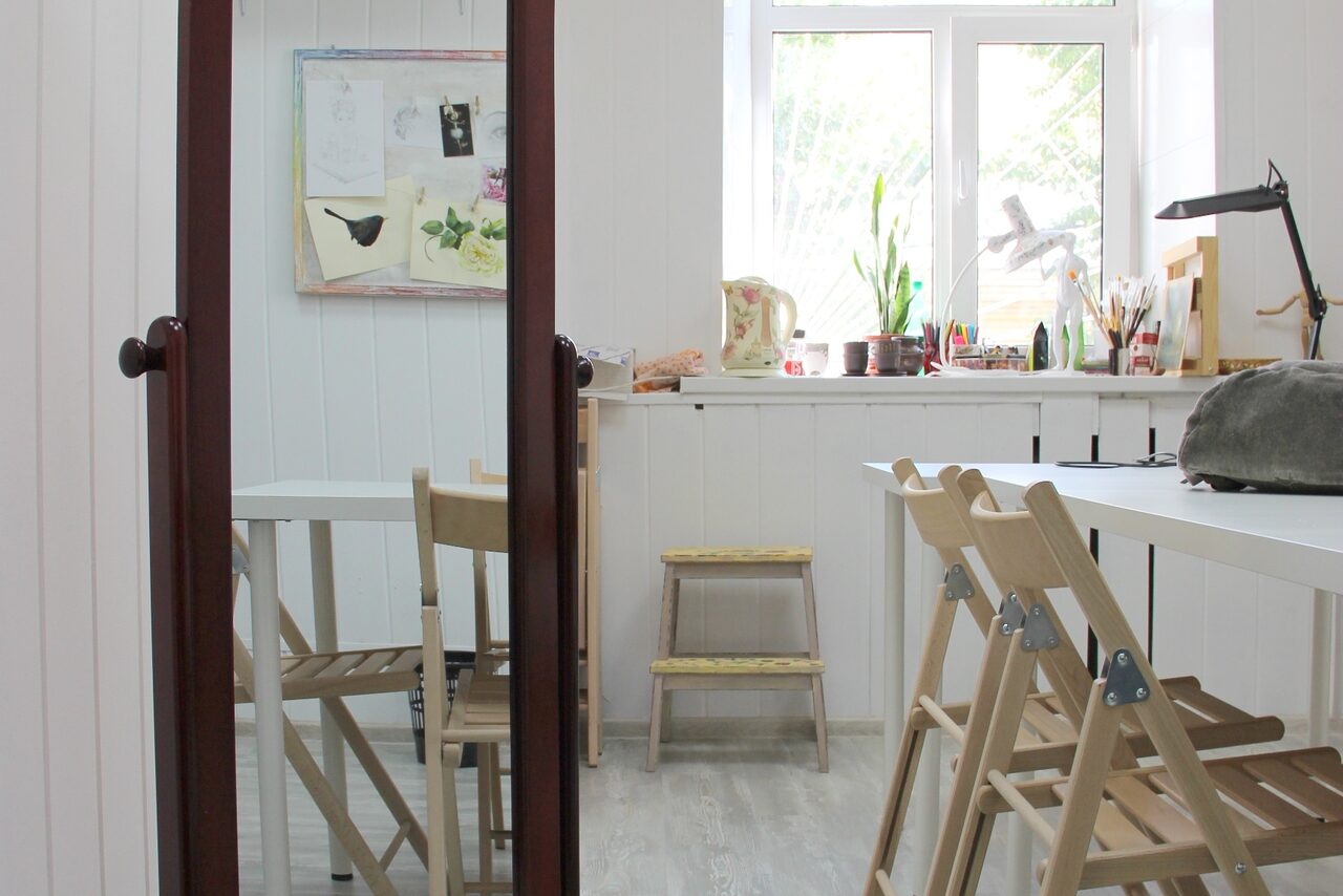 Арендовать Gerts Studio Светлая студия с мальбертами