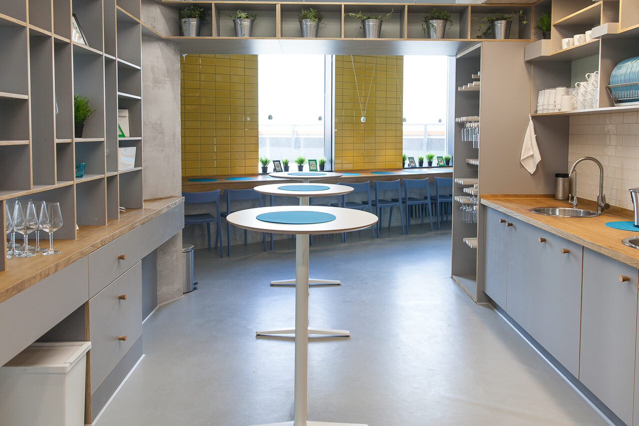 Арендовать Lightbox Loft Стеклянная переговорная в Куркино