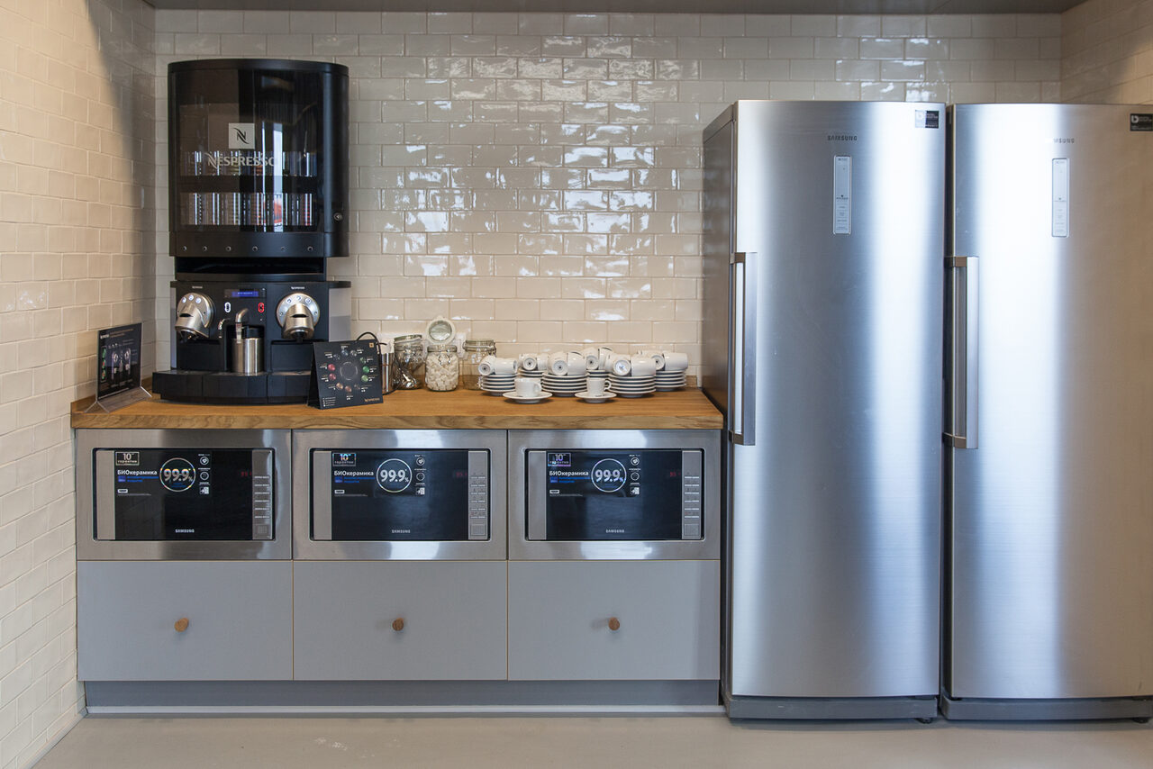 Арендовать Lightbox Loft Стеклянная переговорная в Куркино