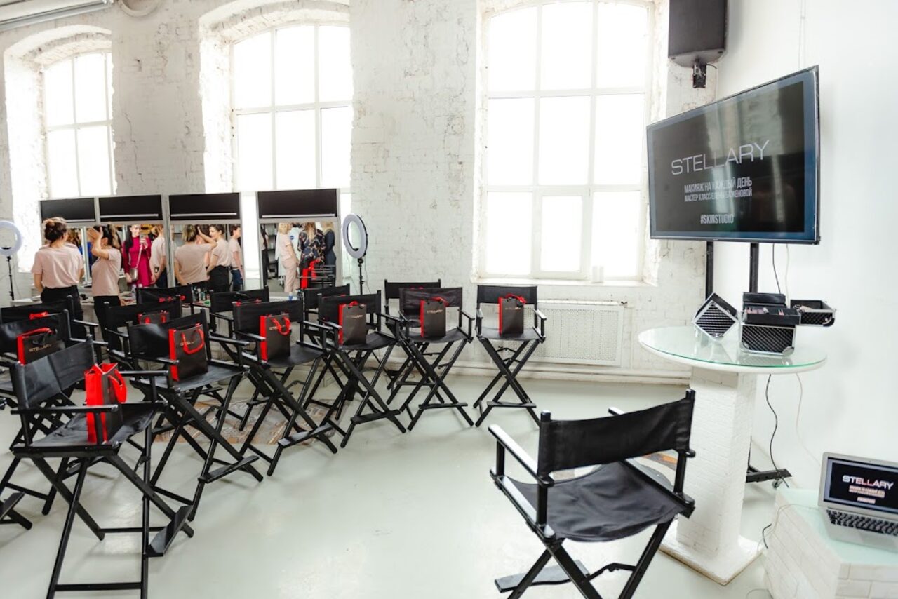 Арендовать 3f-loft Двухэтажный белый лофт 