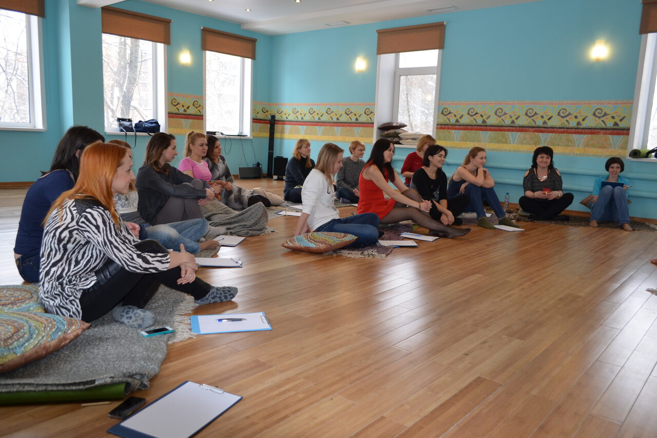 Арендовать Семейный центр интегрального развития "Древо Зал с зеркалами