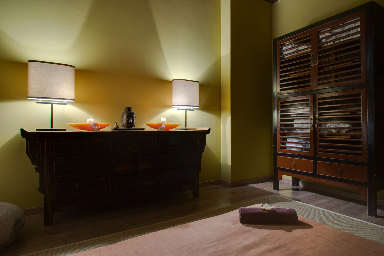 Арендовать Фитнес-студия EASTETICA Массажный кабинет с гречишным матом