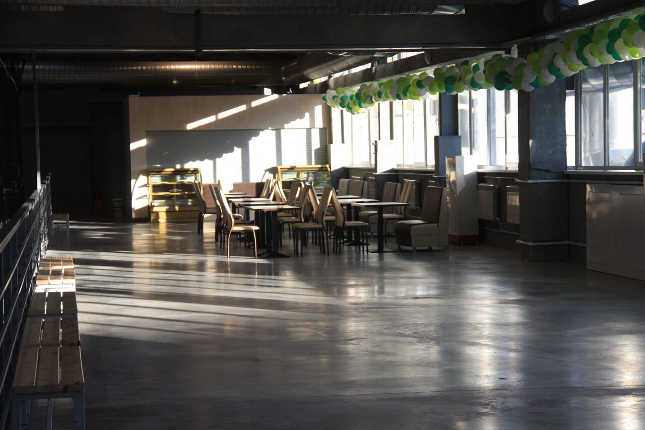 Арендовать Фабрика футбола Спортивная площадка с искусственной травой