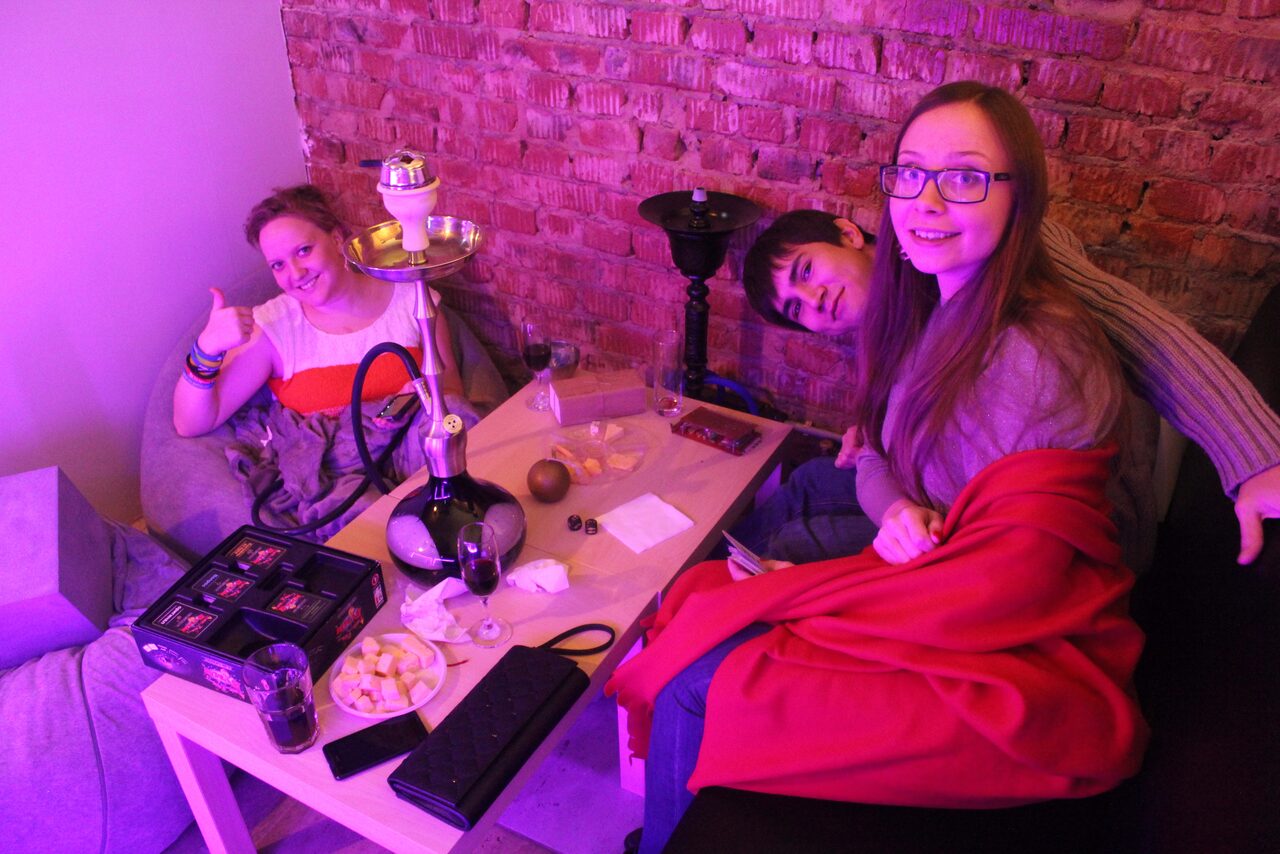 Арендовать Tesla Lounge Мини-лофт с настольным футболом