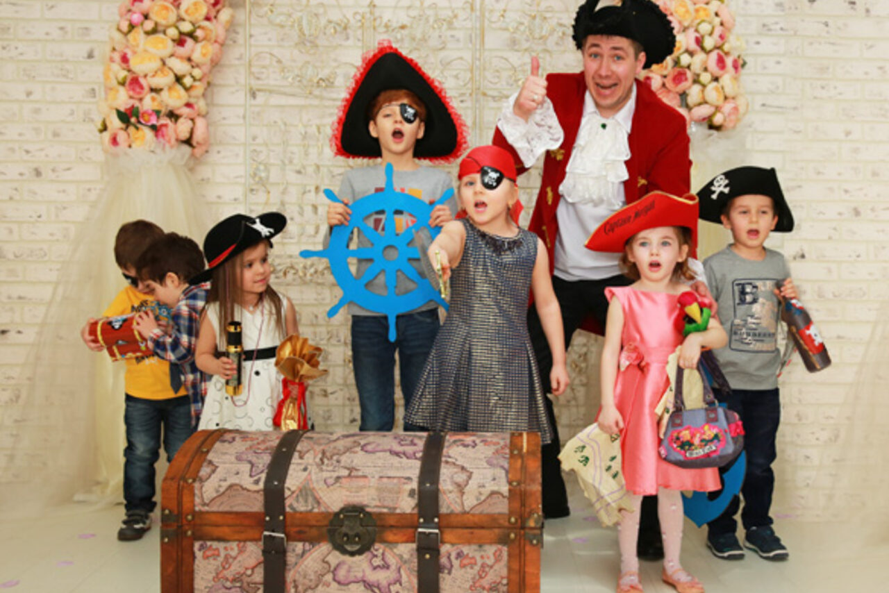 Арендовать Friend Studio Фотостудия в Румянцево