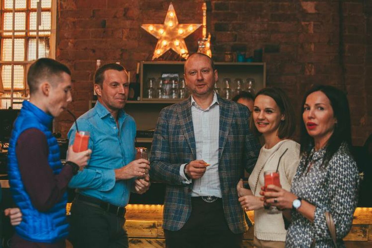 Арендовать Стильный лофт со сценой и звуком