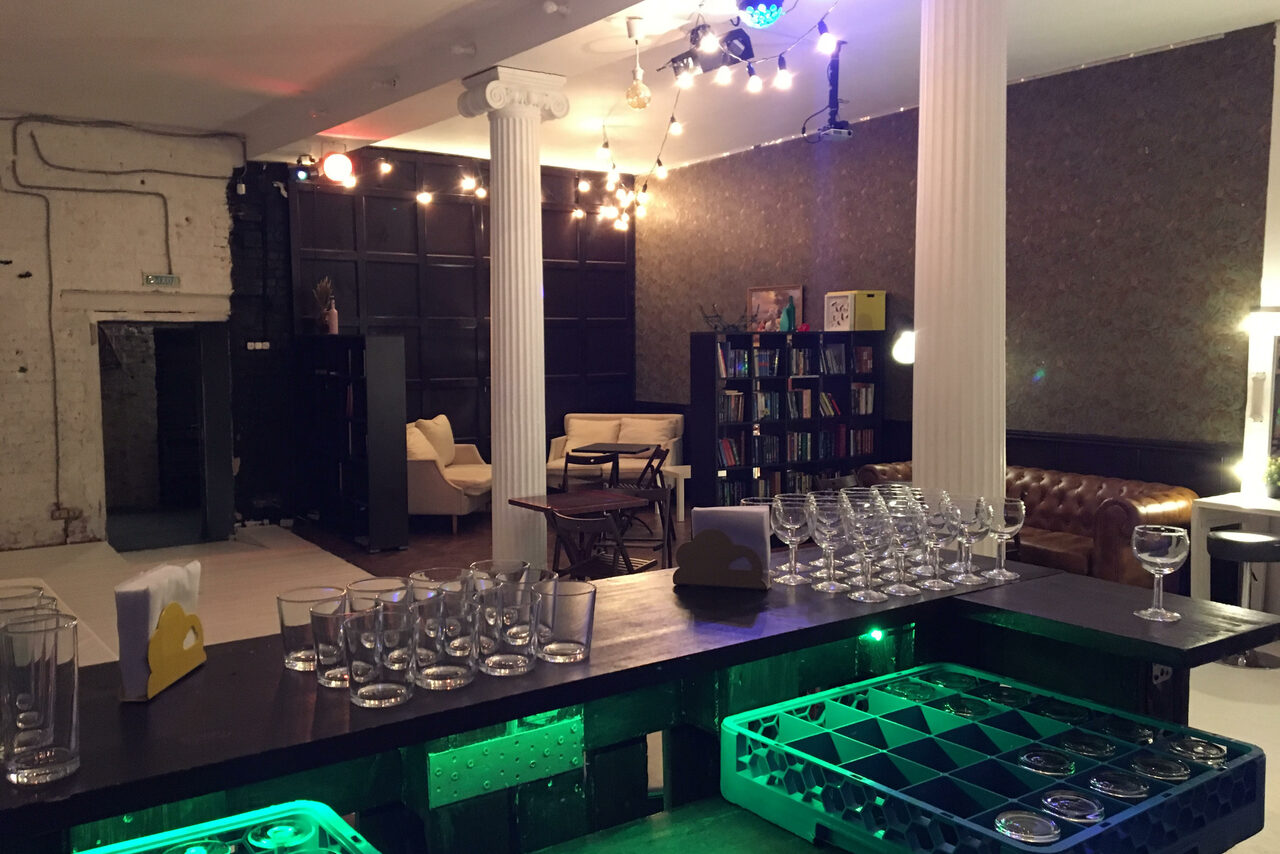 Арендовать Лофт Фарфор. Стильный лофт с колоннами 