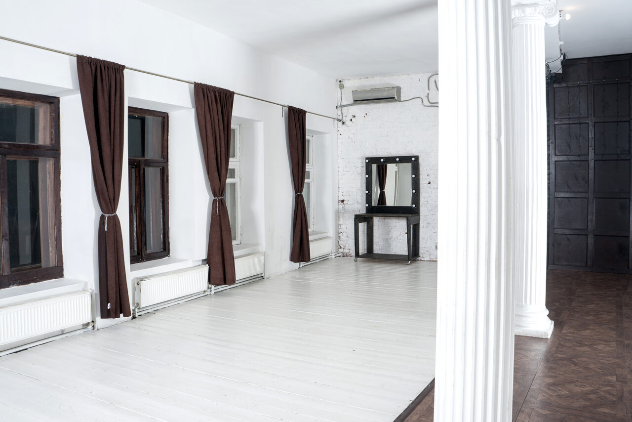 Арендовать Лофт Фарфор. Стильный лофт с колоннами 