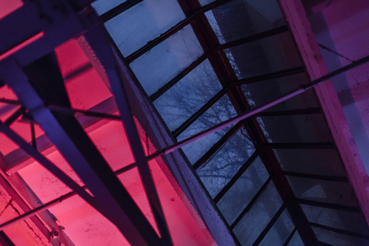 Арендовать Otherside. Лофт со стеклянным куполом 