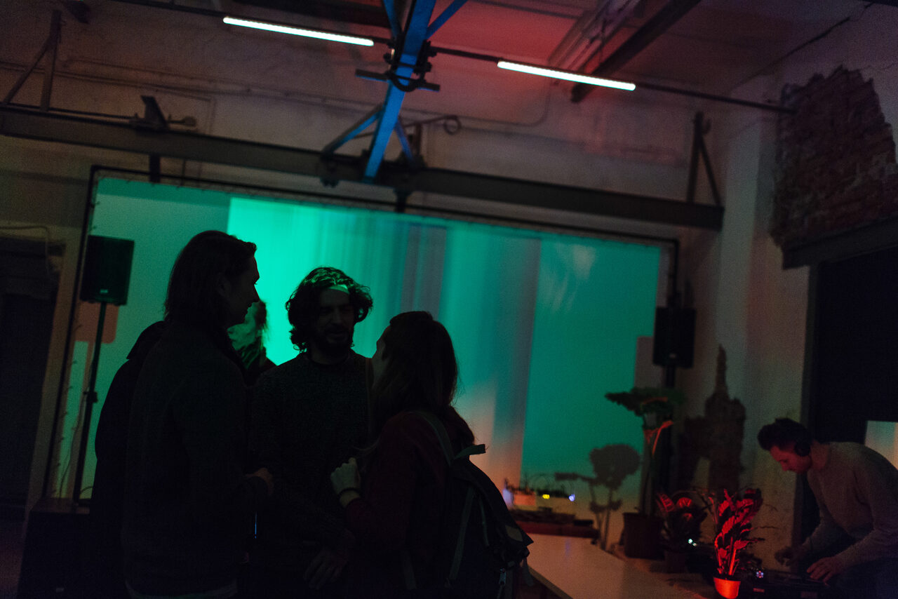 Арендовать Otherside. Лофт со стеклянным куполом 