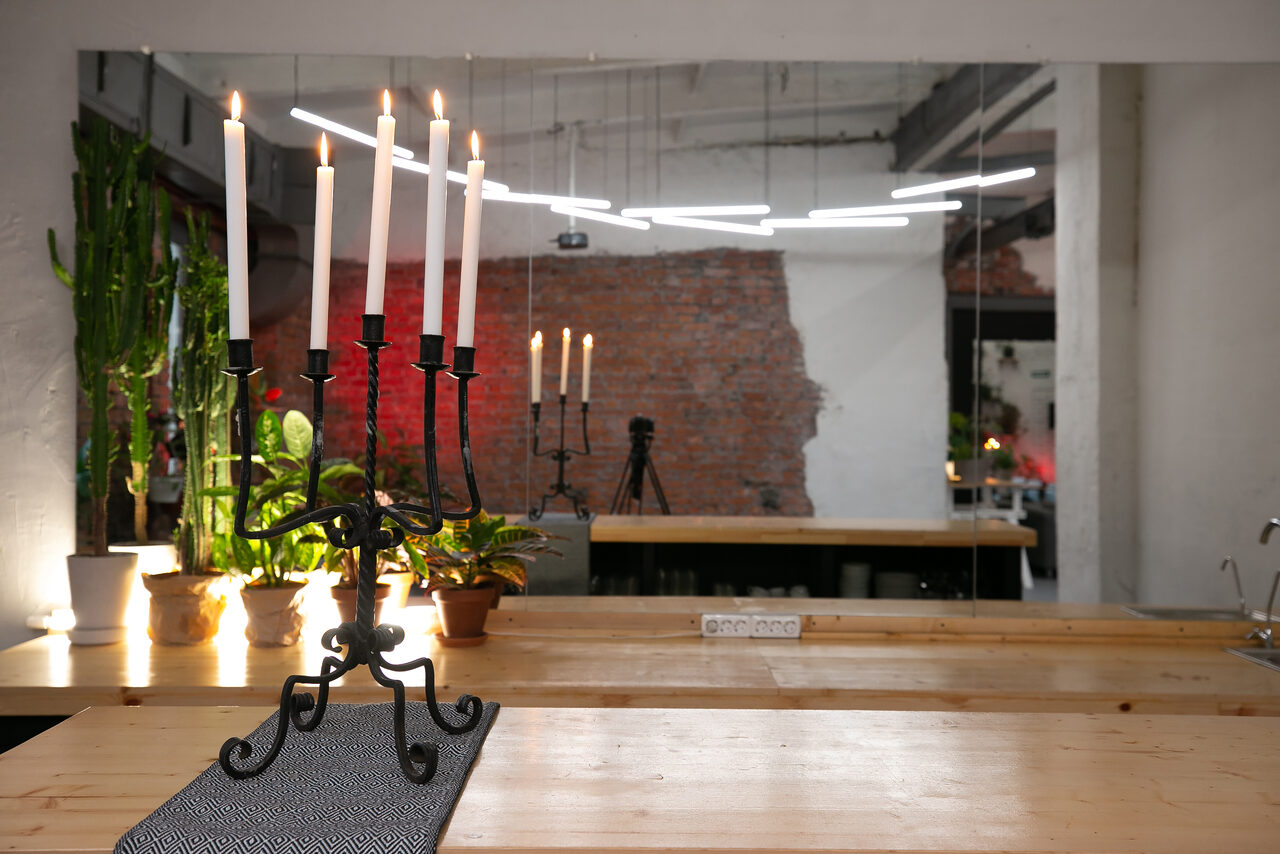 Арендовать Otherside. Лофт со стеклянным куполом 