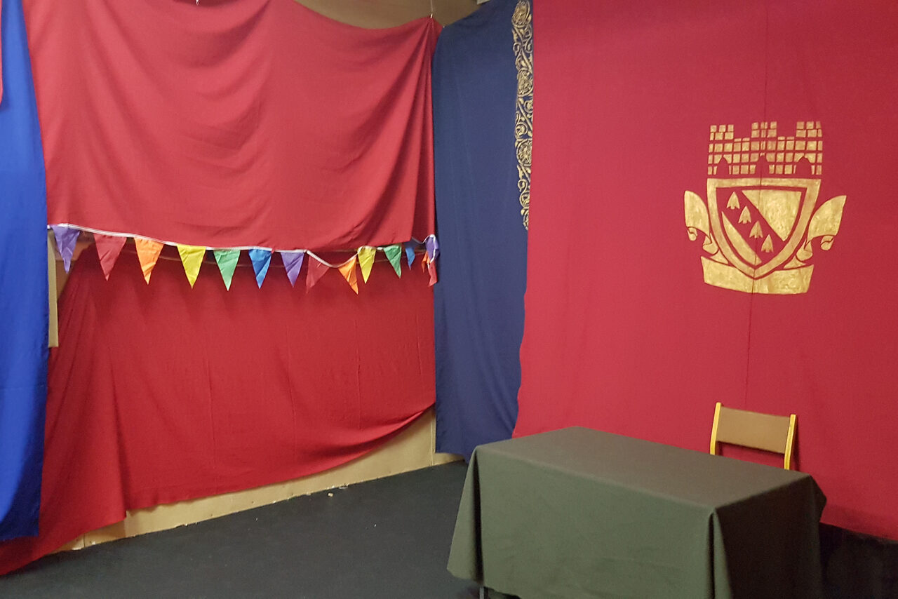 Арендовать Последнее Испытание Фехтовальный зал