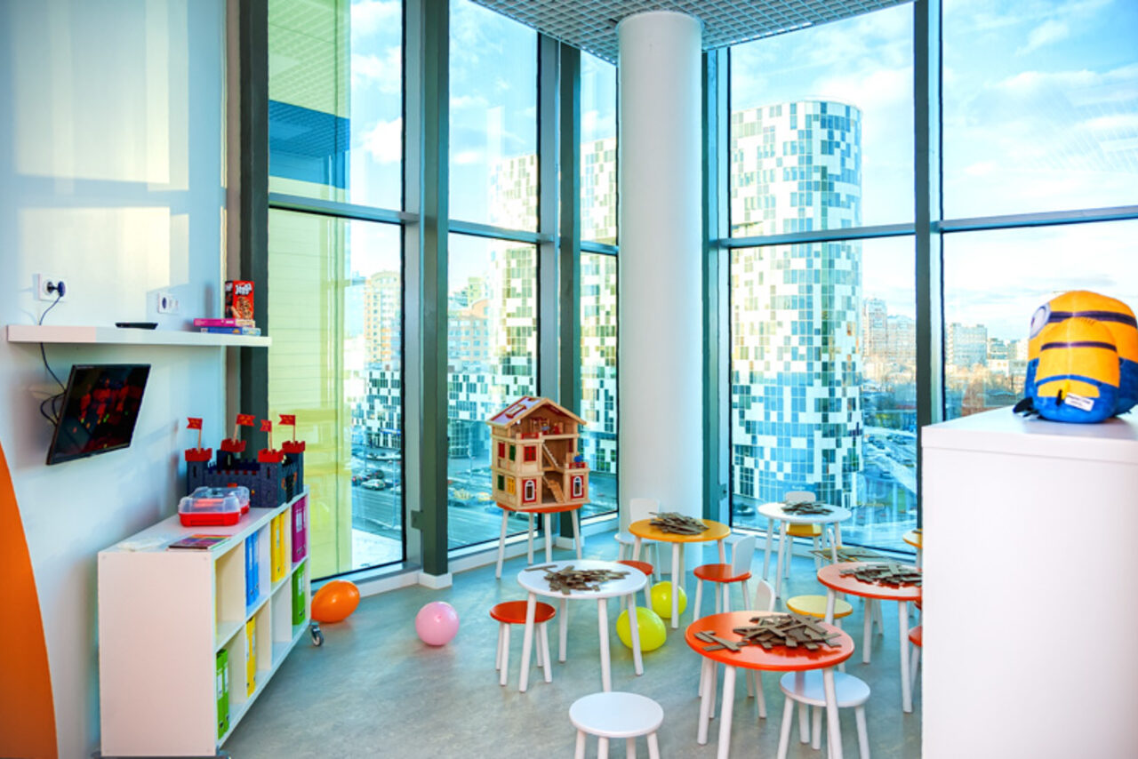 Арендовать Jolly Polly kids club