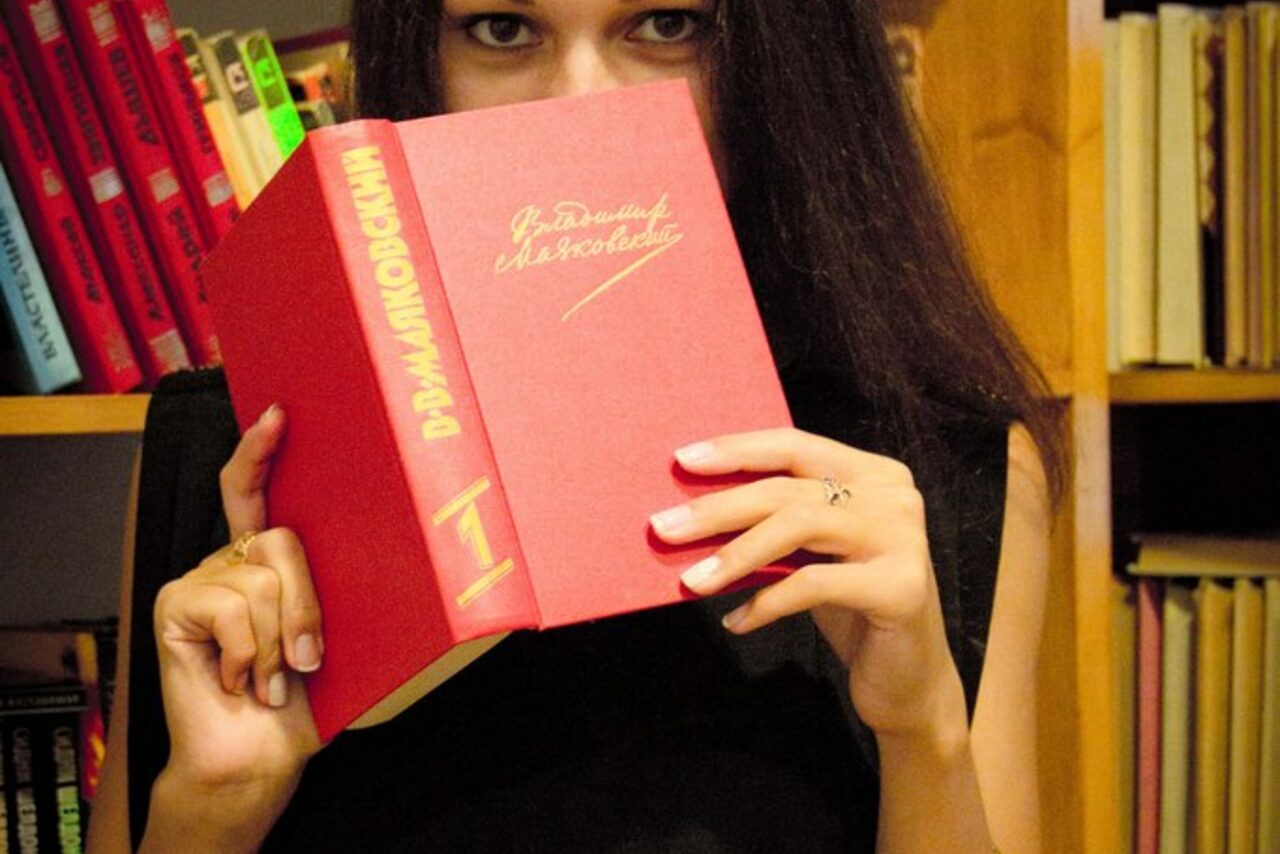 Арендовать Книжная комната в анти-кафе