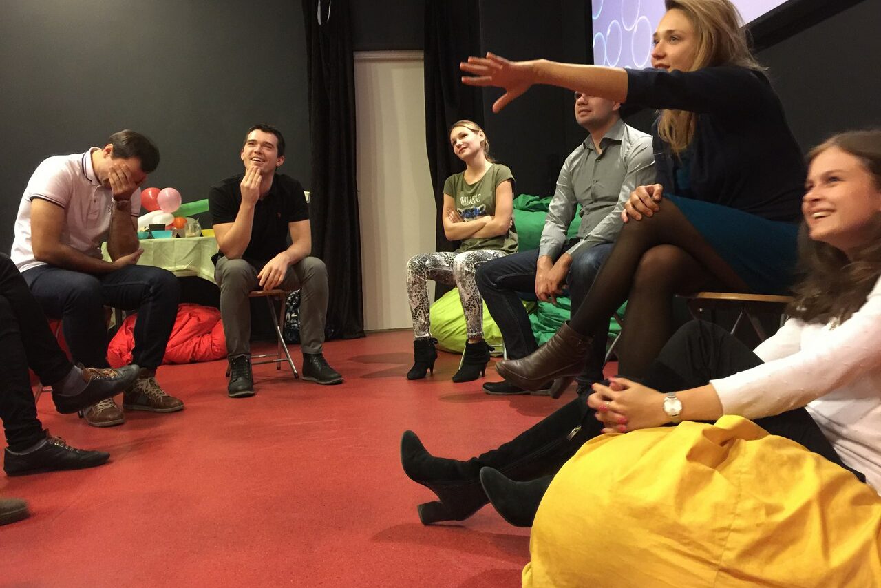 Арендовать Кинокомната в анти-кафе