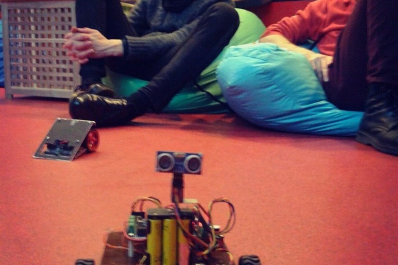 Арендовать Кинокомната в анти-кафе