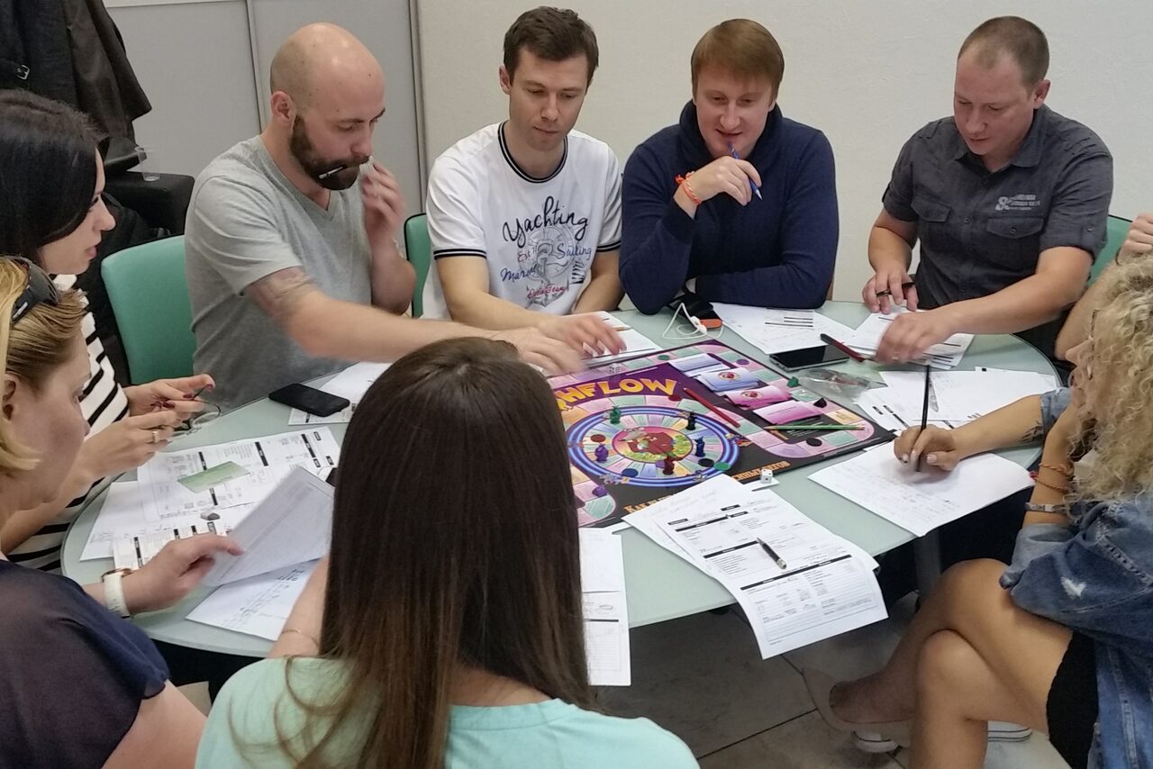 Арендовать Кабинет с круглым столом