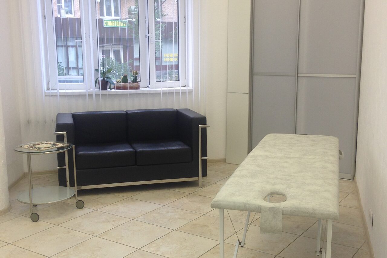 Арендовать Кабинет с круглым столом