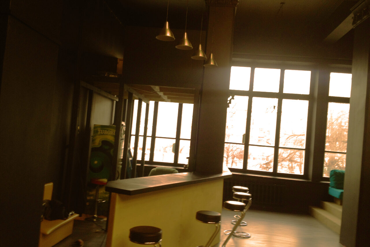 Арендовать Школа танцев Dance First Зал с передвижными зеркалами