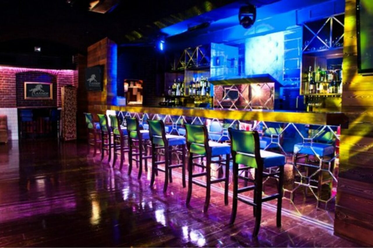 Арендовать Караоке зал