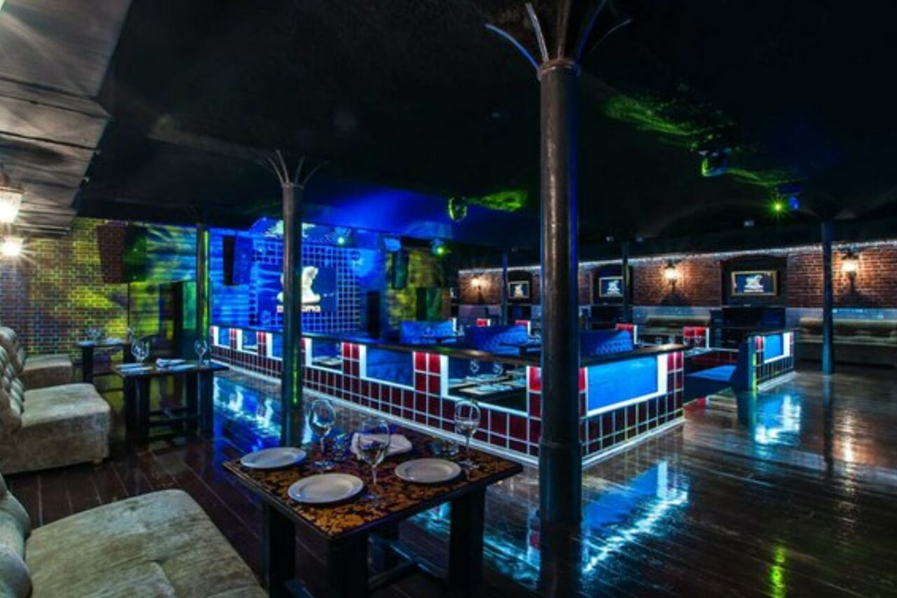 Арендовать Караоке зал