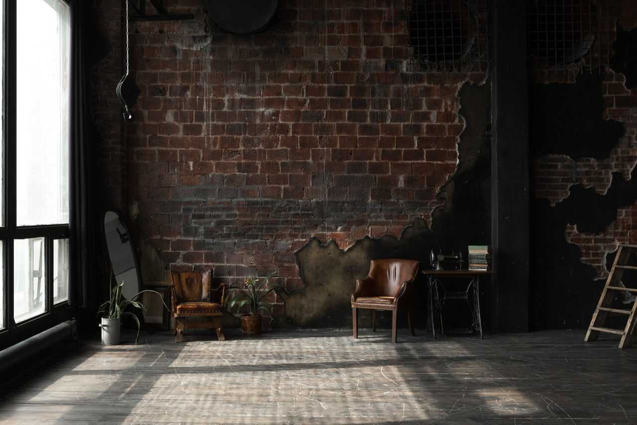 Арендовать Obscur Studio Лофт с витражными окнами