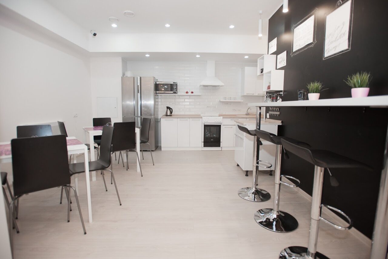 Арендовать Арт-лофт Окошки. Лофт-квартира с кухней