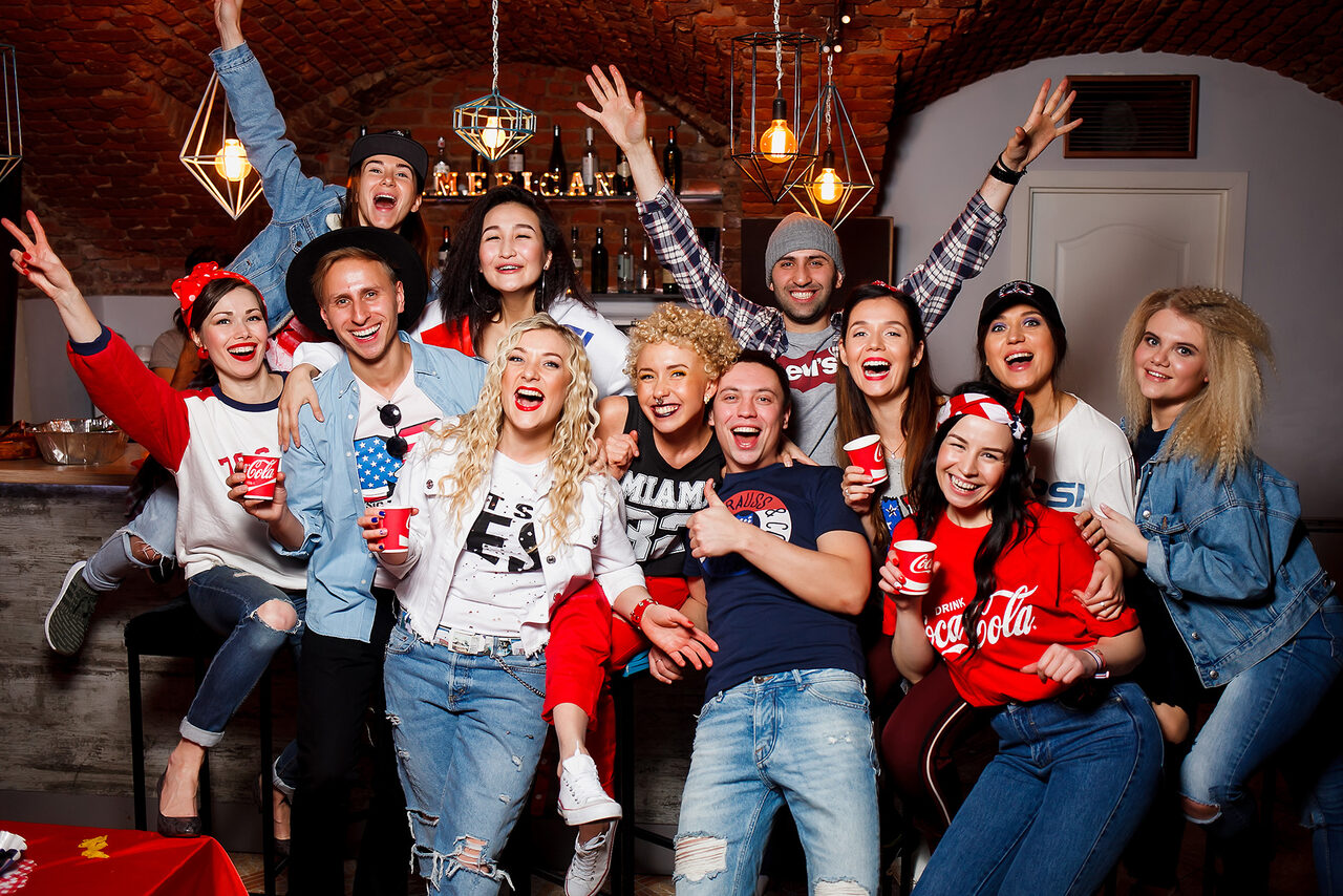 Арендовать Loft with stage and bar