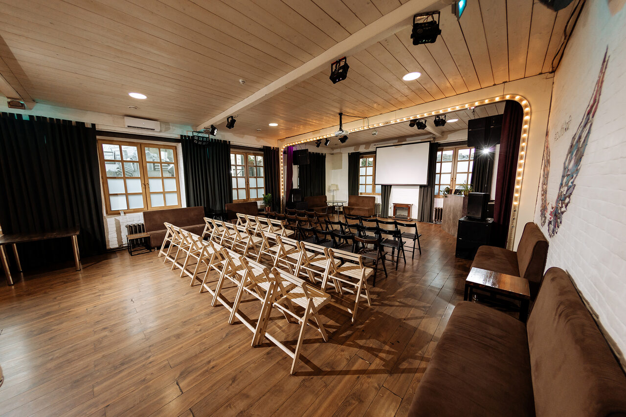 Арендовать SOULFULLOFT Лофт с белыми стенами