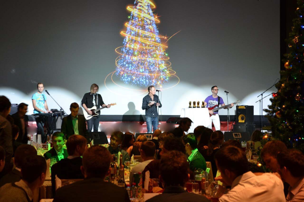 Арендовать Ресторан Арена Олимп Арт-пространство с высокими потолками