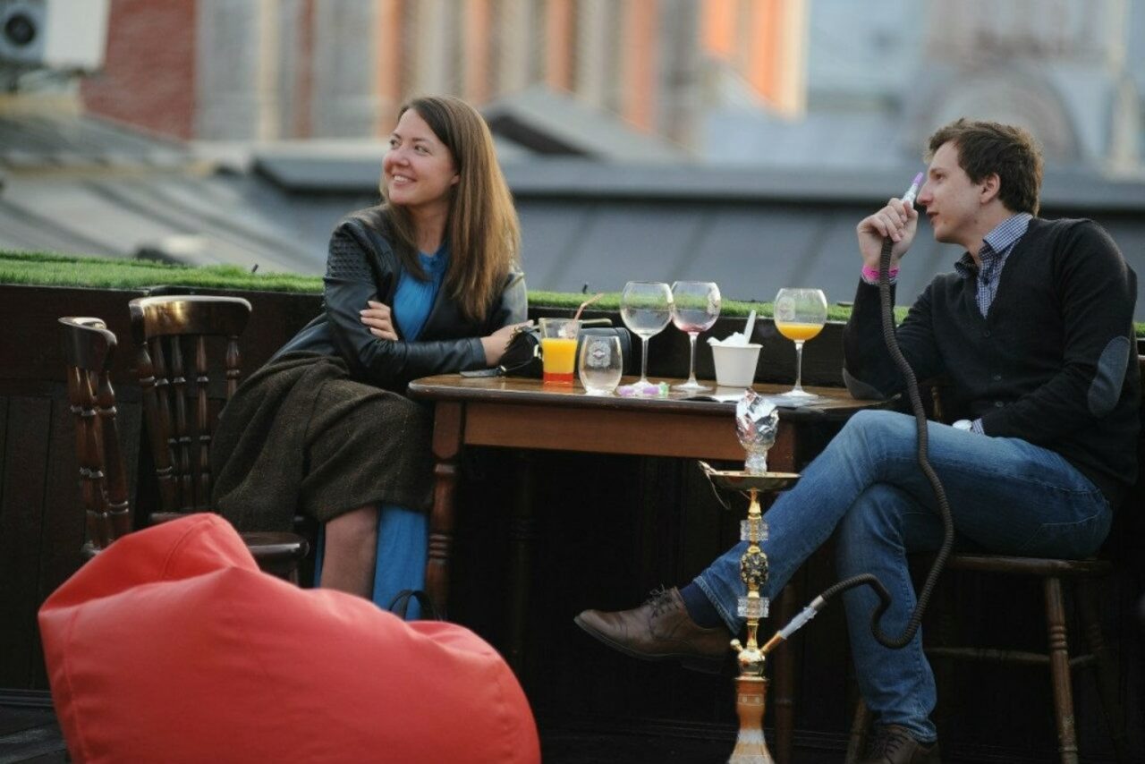 Арендовать Летняя веранда на крыше в центре Москвы