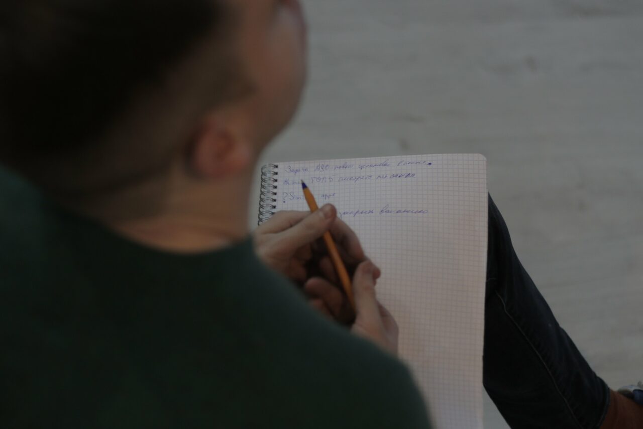 Арендовать Лофт Империя Лофт с барной стойкой и балконом