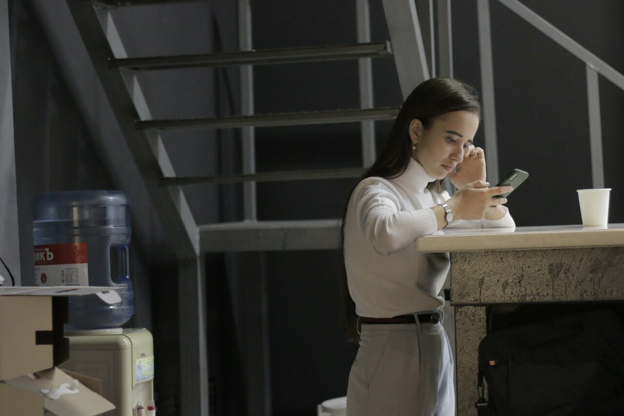 Арендовать Лофт Империя Лофт с барной стойкой и балконом