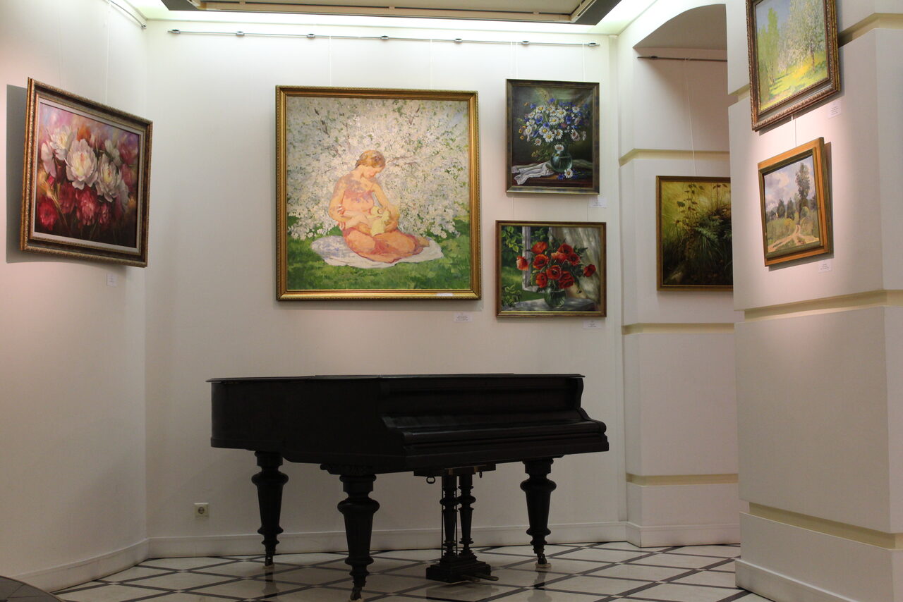 Арендовать Арт-галерея с оборудованием