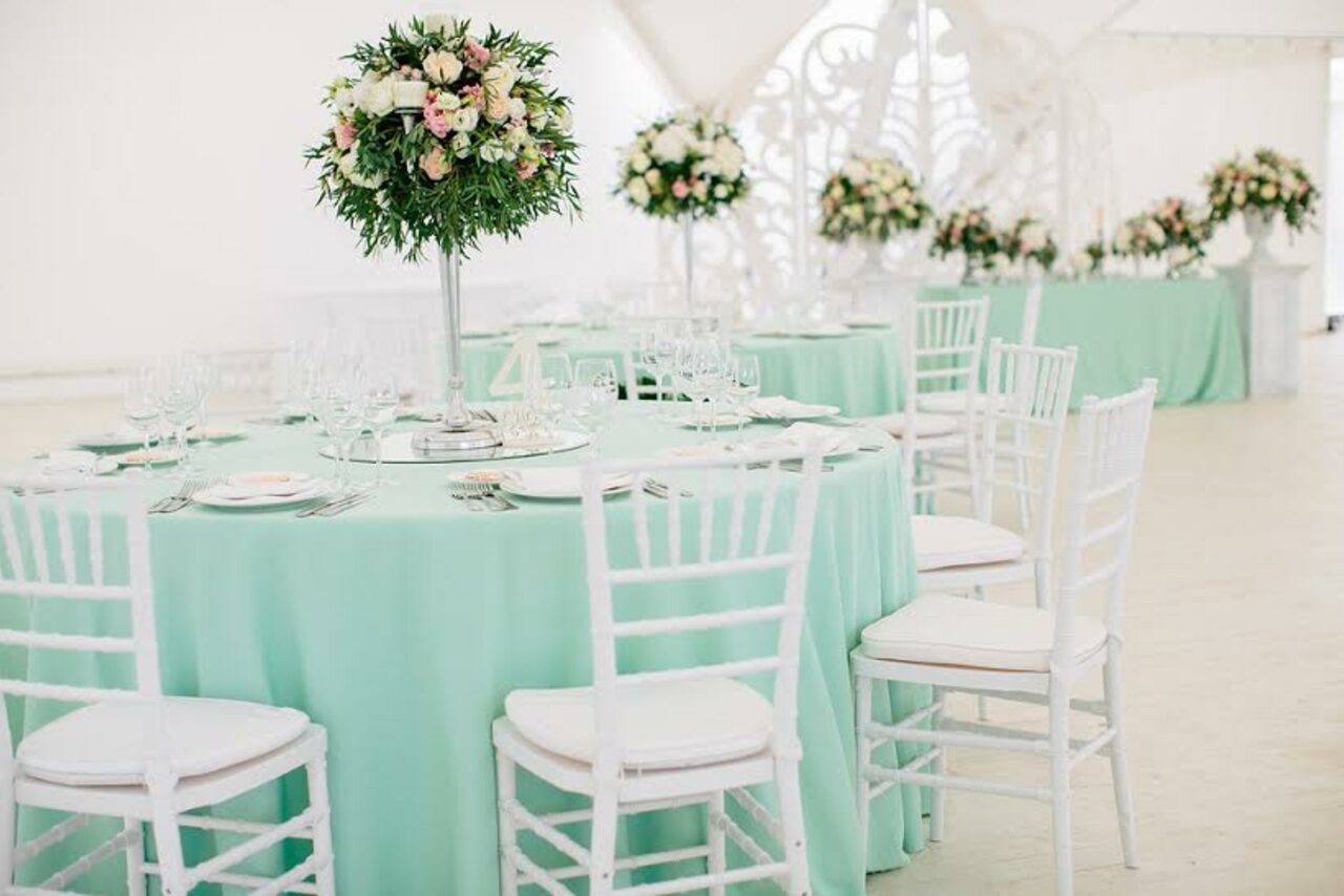 Арендовать Свадебный шатер у причала