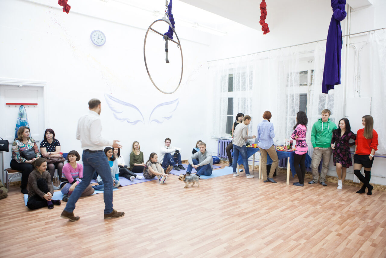 Арендовать Зал с повесами для воздушной гимнастики