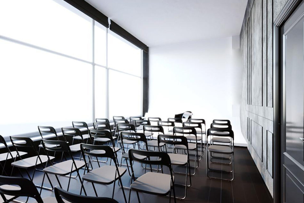 Арендовать Apriori Photo Классический зал с роскошной мебелью