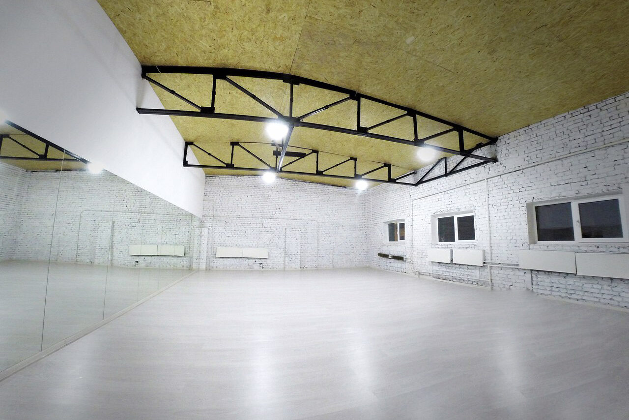 Арендовать Школа танцев Wy Dance Танцевальное пространство в 80 кв.м.