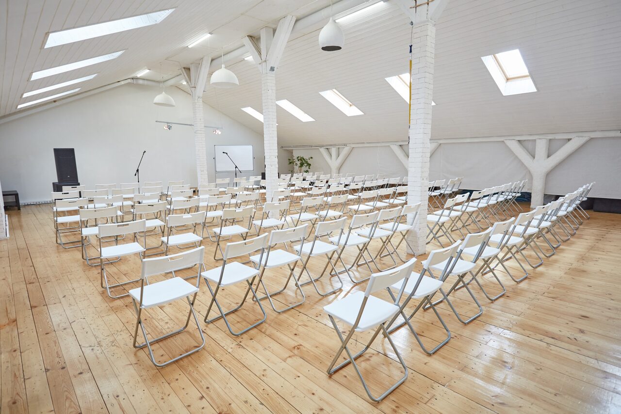 Арендовать Бесценные Дары Зал-лофт с оборудованием