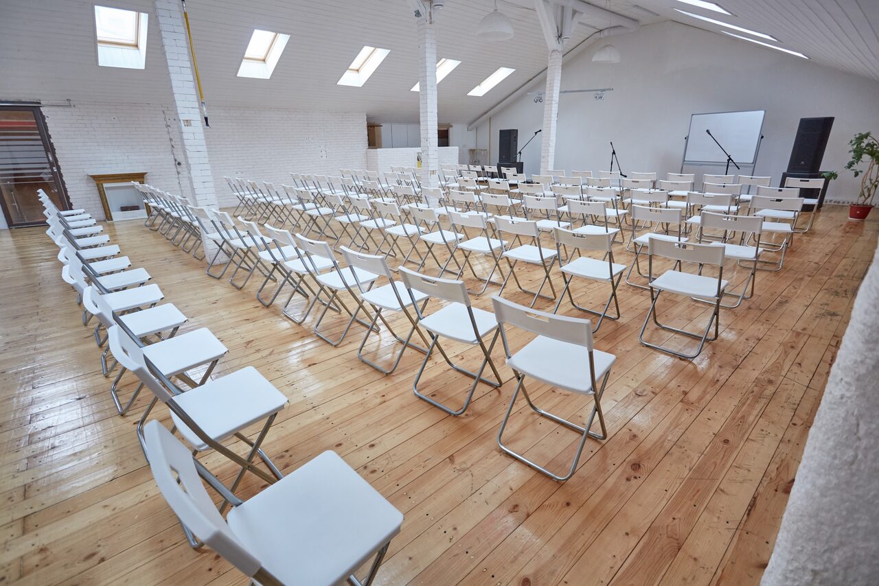 Арендовать Бесценные Дары Зал-лофт с оборудованием