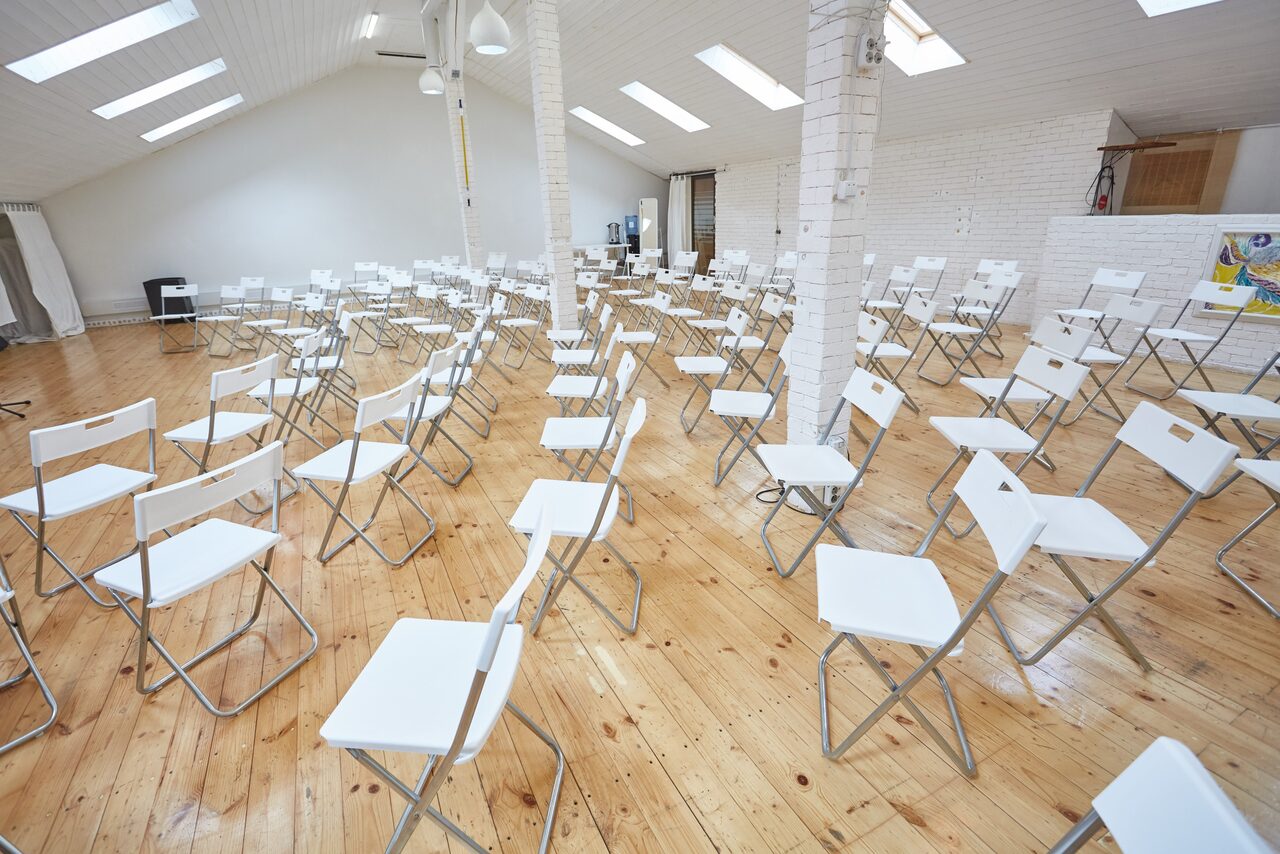 Арендовать Бесценные Дары Зал-лофт с оборудованием