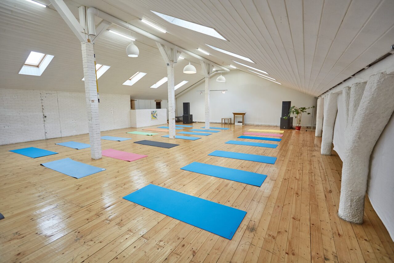 Арендовать Бесценные Дары Зал-лофт с оборудованием