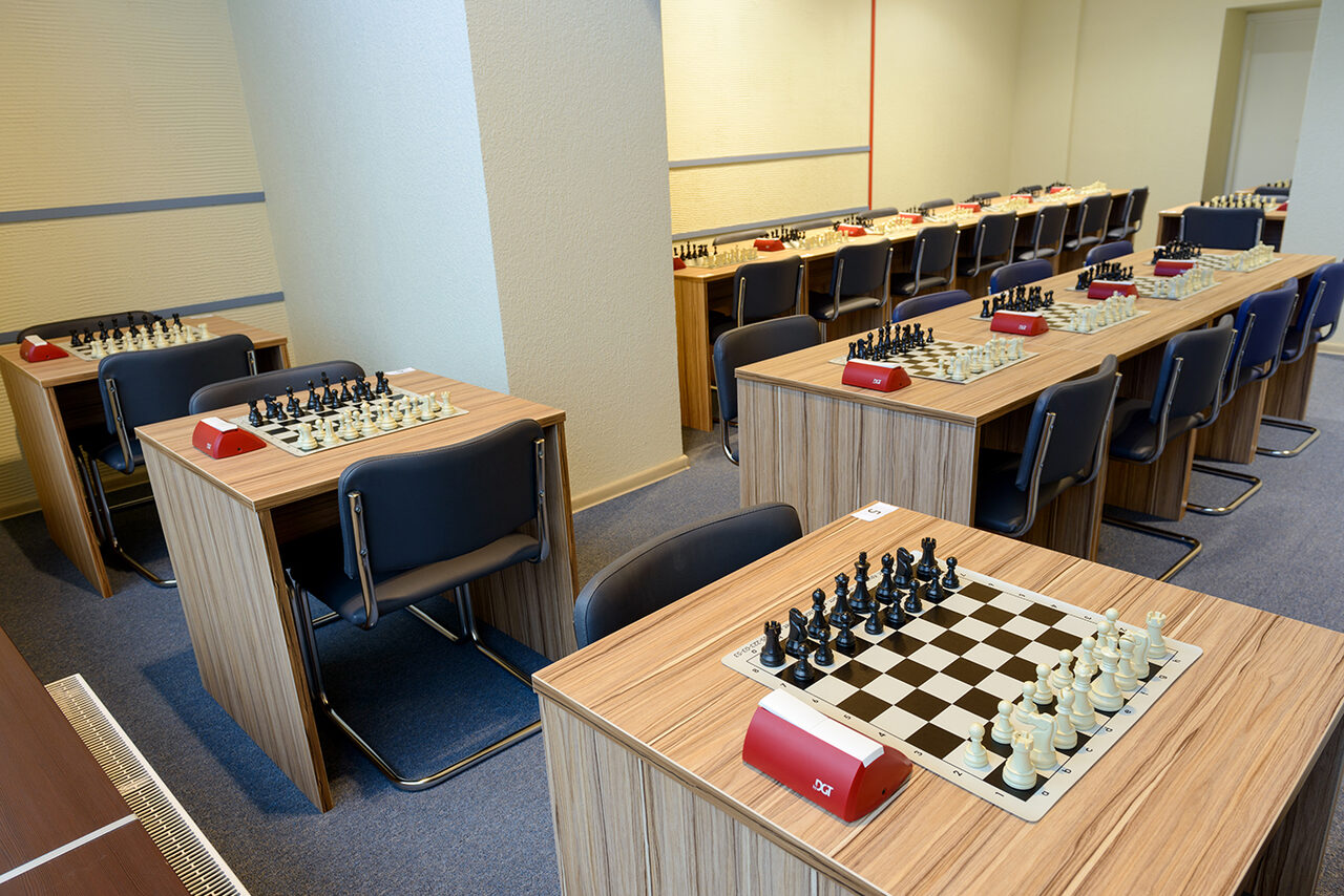 Арендовать Учебный зал со столами